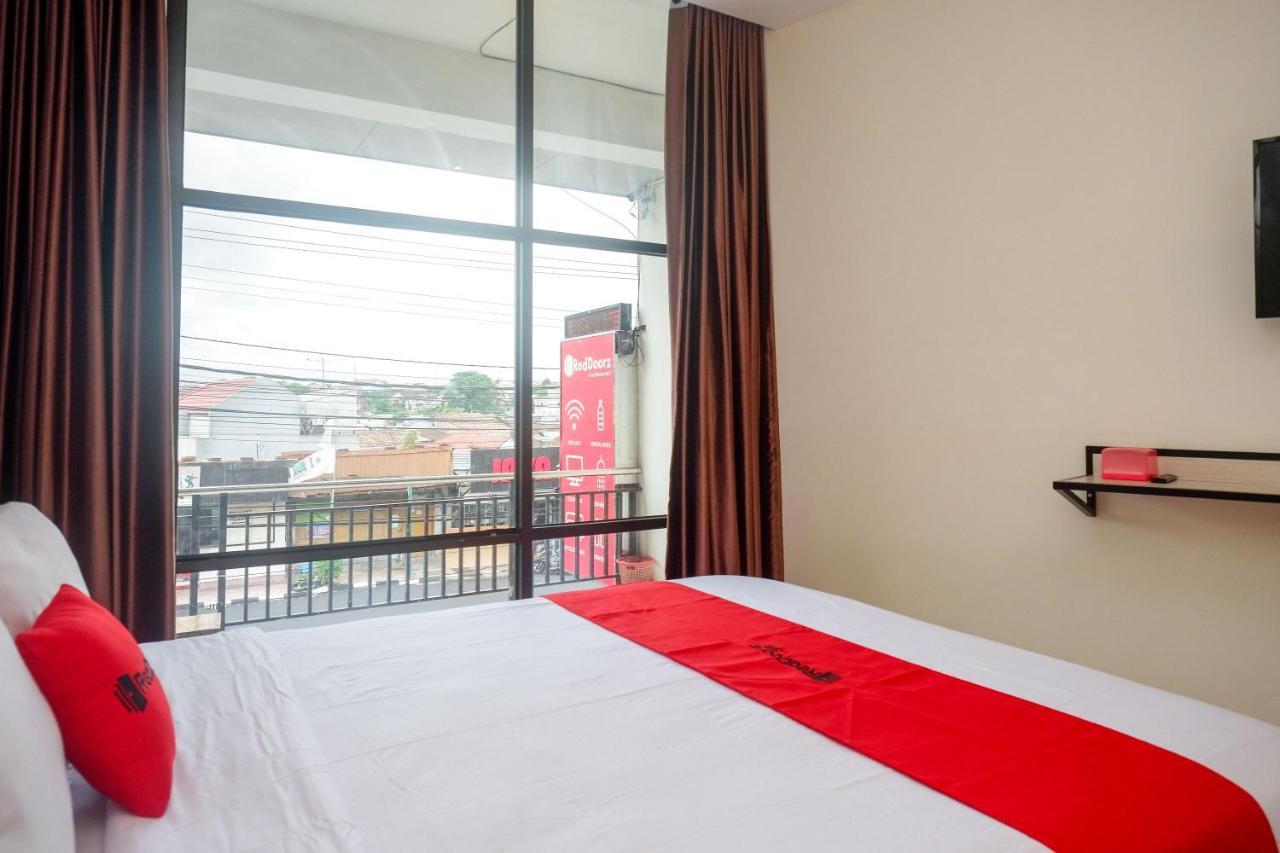 Sans Hotel Mataram Malioboro Джок'якарта Екстер'єр фото