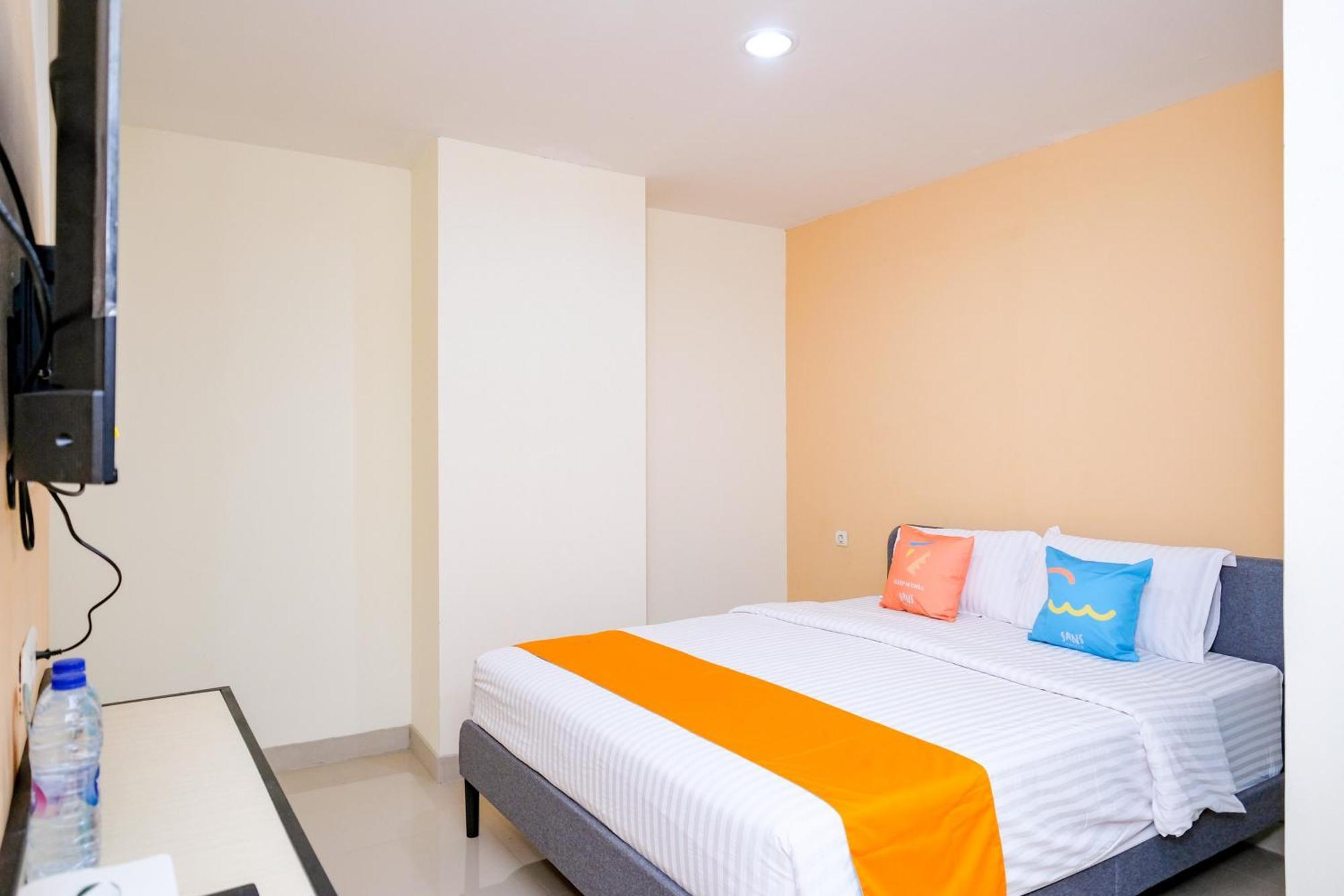 Sans Hotel Mataram Malioboro Джок'якарта Екстер'єр фото